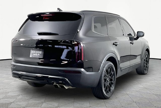 Certified 2022 Kia Telluride SX w/ Nightfall Edition Package AWD/4WD image 6