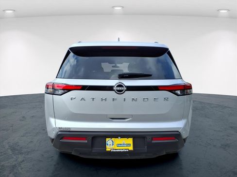 Used 2025 Nissan Pathfinder SV image 24
