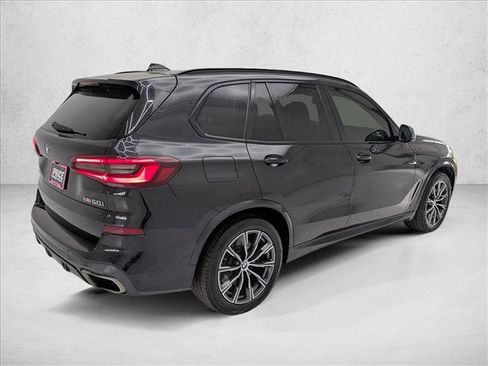 Used 2022 BMW X5 M50i w/ Parking Assistance Package AWD/4WD image 5