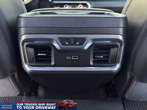 Used 2025 GMC Sierra 2500 Denali Ultimate w/ Max Trailering Package AWD/4WD image 32
