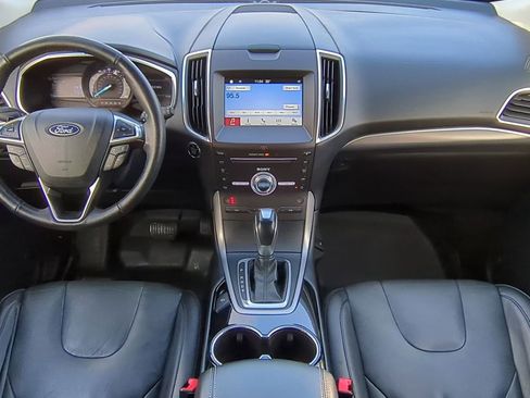 Used 2018 Ford Edge Titanium image 15