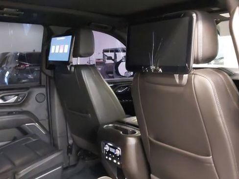 Used 2022 GMC Yukon Denali w/ Denali Ultimate Package AWD/4WD image 39