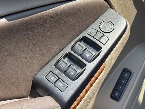 Used 2017 Chevrolet Tahoe Premier AWD/4WD image 13