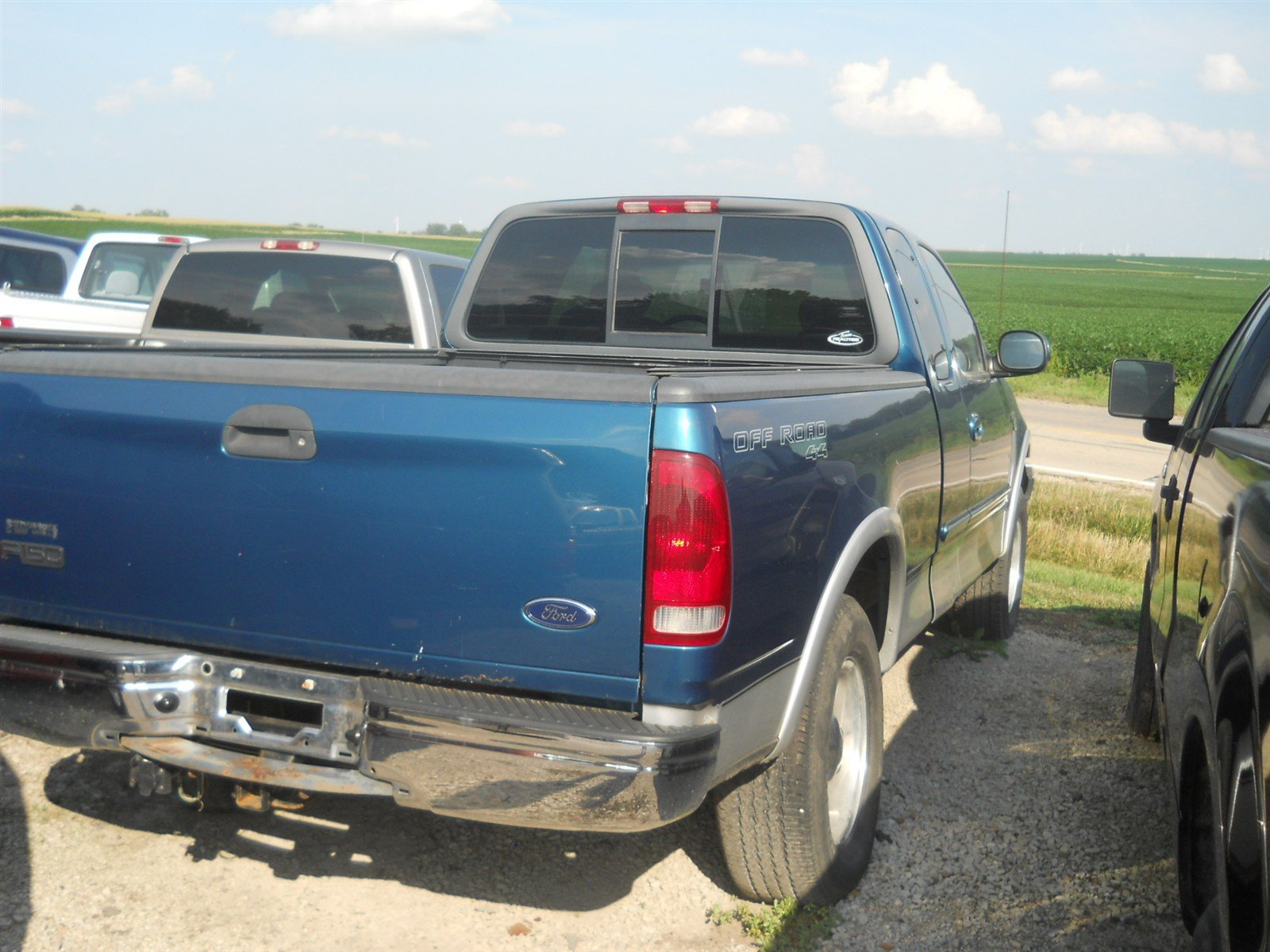 Used 2001 Ford F150 XLT AWD/4WD image 3