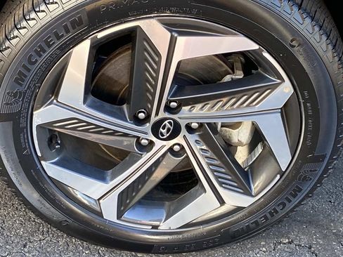 Used 2023 Hyundai Tucson Limited image 29