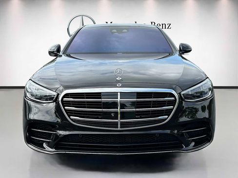 Used 2023 Mercedes-Benz S 580 4MATIC Sedan image 2