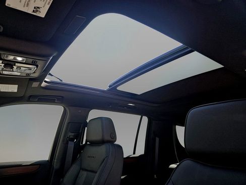 New 2026 GMC Yukon XL Denali w/ Sun & Power Step Package image 32