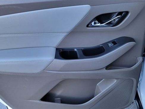 Used 2021 Chevrolet Traverse LT w/ LPO, Blackout Package image 52