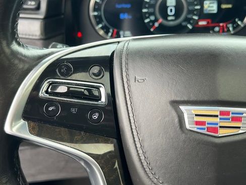 Used 2017 Cadillac Escalade Platinum AWD/4WD image 22