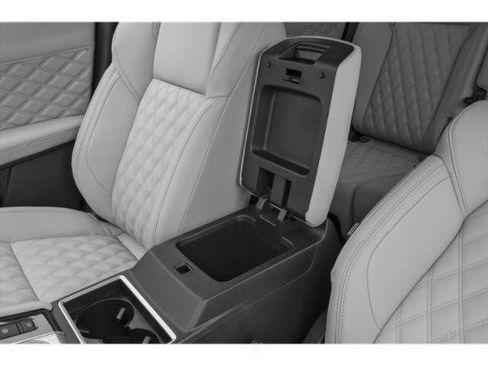 Used 2024 Mitsubishi Outlander SEL FWD image 17