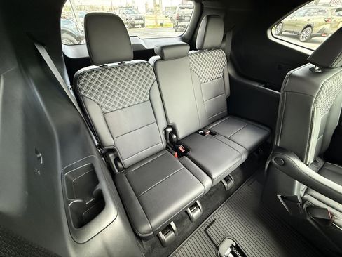Used 2024 GMC Acadia Denali w/ LPO, Floor Liner Package AWD/4WD image 38