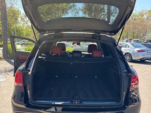 Used 2022 Mercedes-Benz GLC 300 image 10