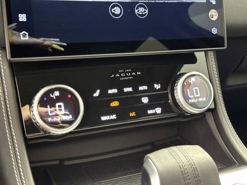 Certified 2026 Jaguar F-PACE R-Dynamic S AWD/4WD image 26
