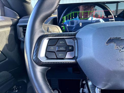 Used 2025 Ford Mustang GT RWD image 19