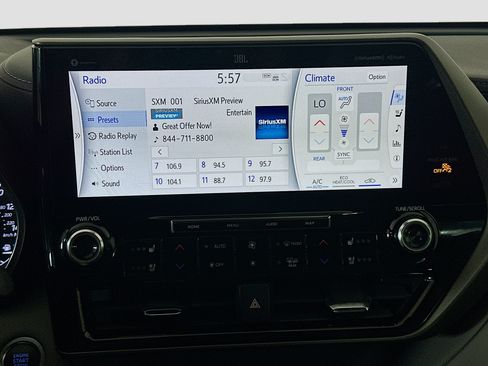 Used 2021 Toyota Highlander Limited AWD/4WD image 21
