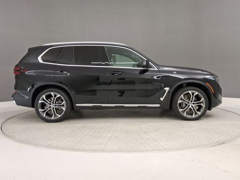 New 2026 BMW X5 sDrive40i w/ Parking Assistance Package RWD image 6