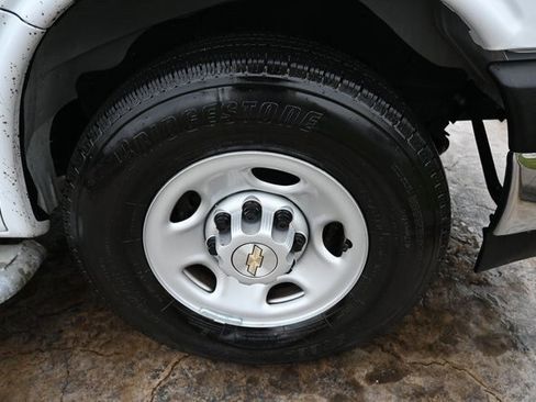 Used 2024 Chevrolet Express 2500 w/ Driver Convenience Package image 11