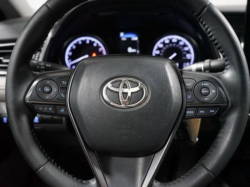 Used 2023 Toyota Camry SE image 12