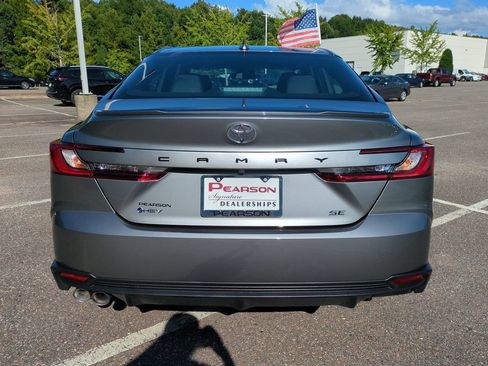 Used 2026 Toyota Camry SE FWD image 5