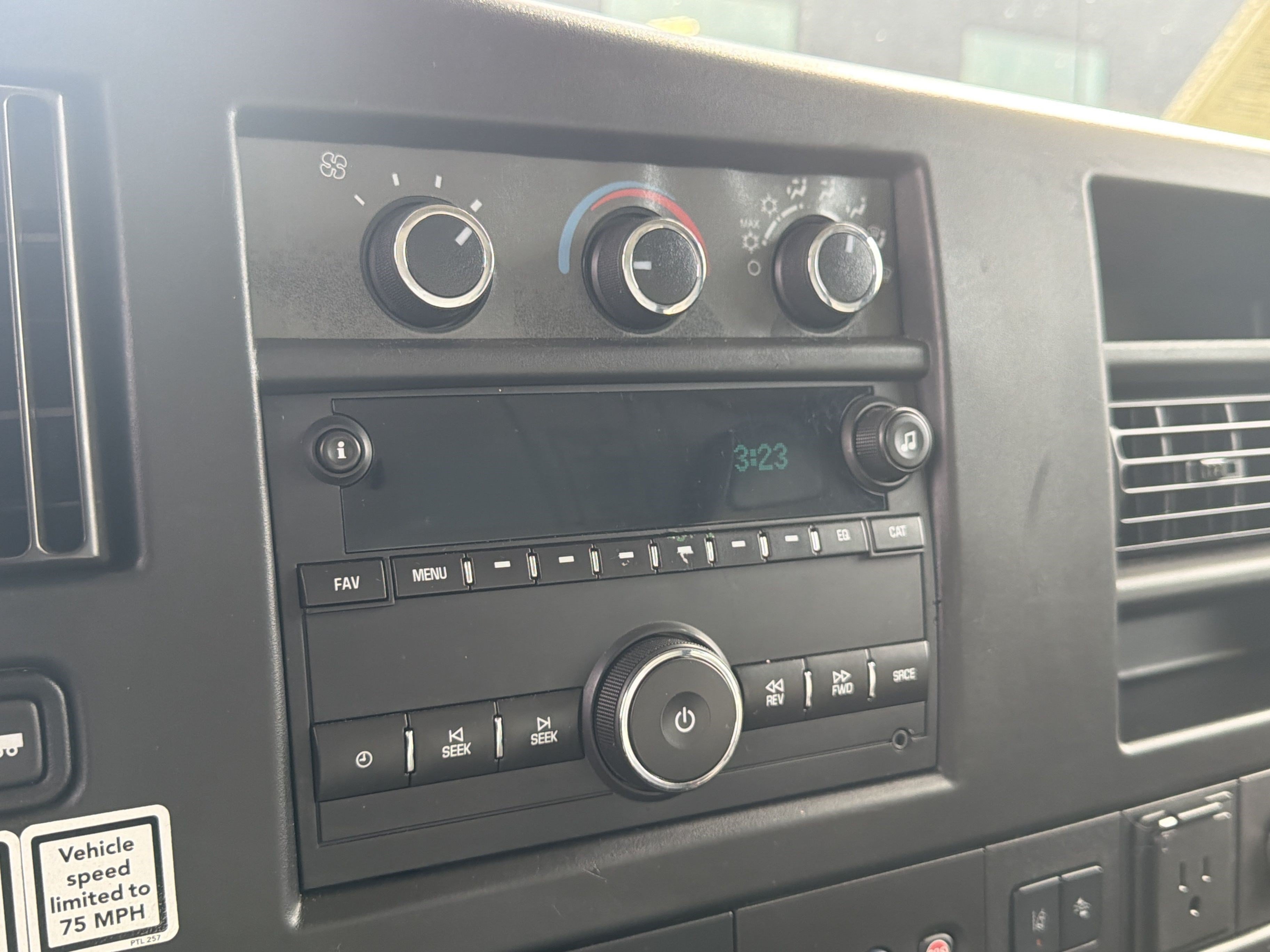 Used 2019 GMC Savana 3500 Extended w/ Driver Convenience Package RWD image 30