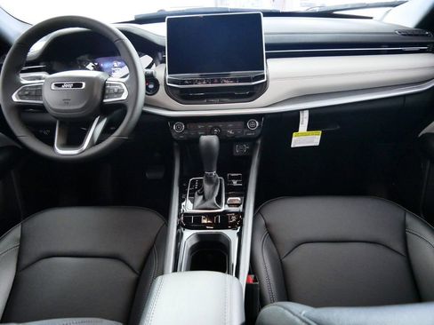 New 2025 Jeep Compass Limited image 6