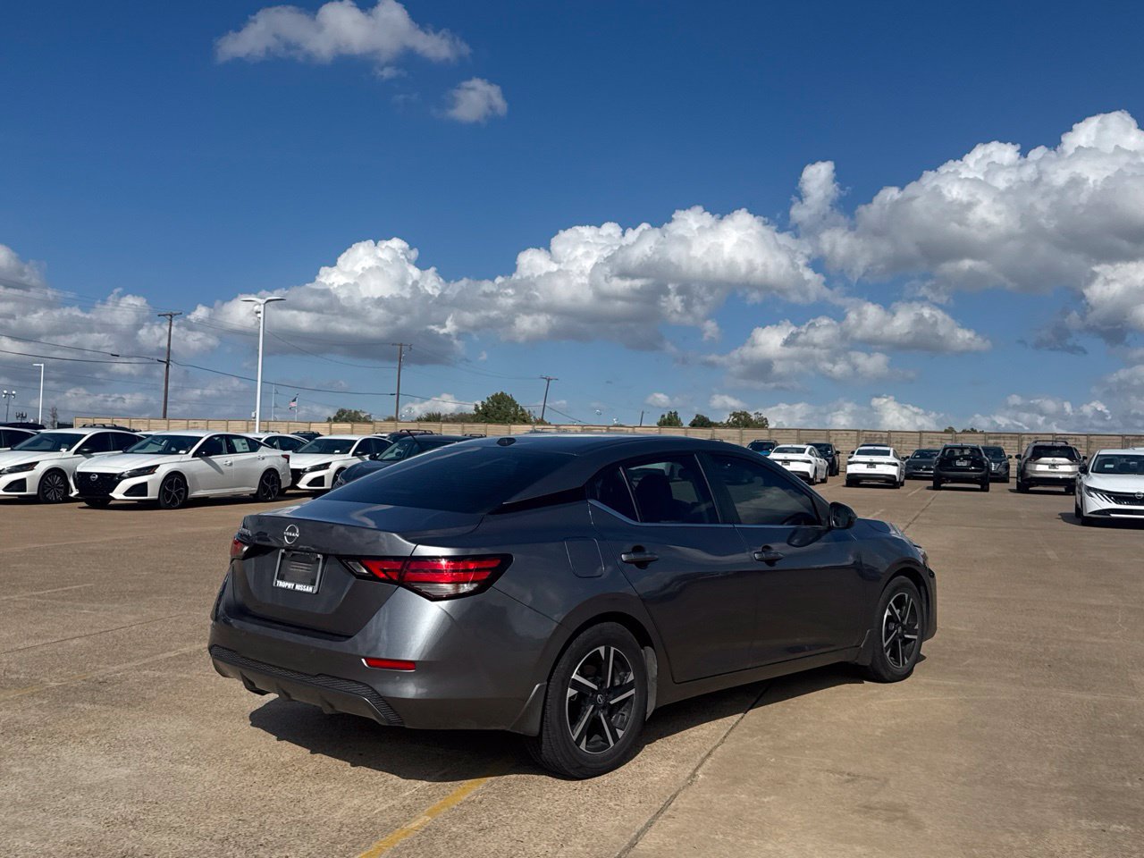 Used 2025 Nissan Sentra SV w/ Trunk Package FWD image 25