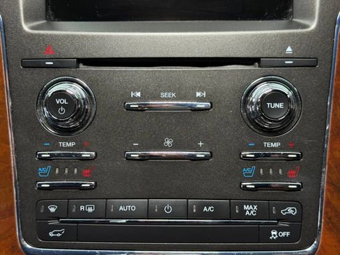 Used 2017 Lincoln Navigator L Select RWD image 38
