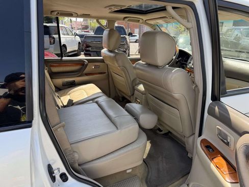 Used 2004 Lexus LX 470 4WD image 17