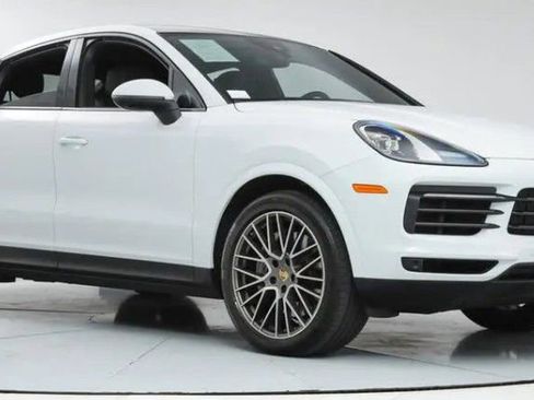 Certified 2023 Porsche Cayenne Coupe image 1
