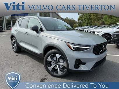 New 2026 Volvo XC40 B5 Plus w/ Protection Package Premier