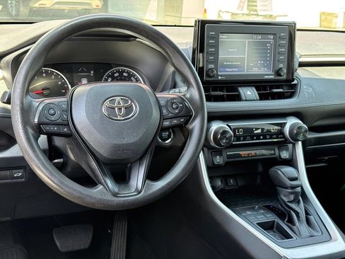 Used 2022 Toyota RAV4 XLE w/ Convenience Package FWD image 31