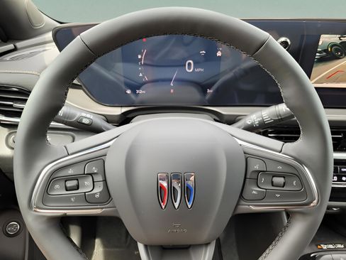 New 2025 Buick Envista Avenir image 34