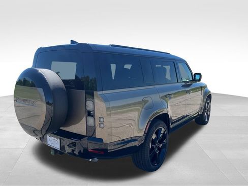New 2026 Land Rover Defender 130 X-Dynamic SE AWD/4WD image 5