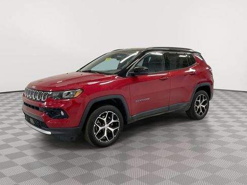 Used 2024 Jeep Compass Limited image 5