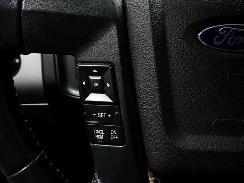 Used 2017 Ford Expedition XLT image 32