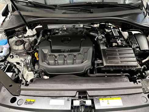 Used 2023 Volkswagen Tiguan SE FWD image 33