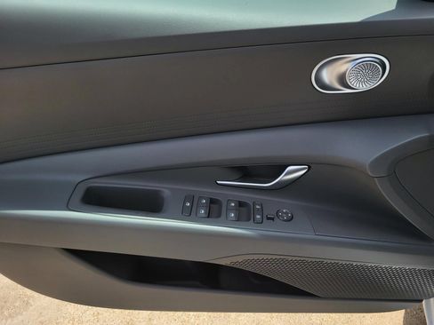 New 2026 Hyundai Elantra SE FWD image 12