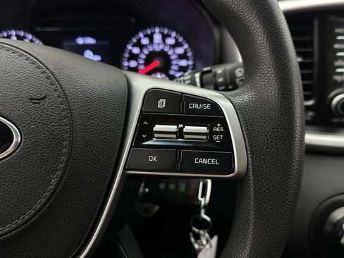 Used 2020 Kia Sorento AWD V6 image 22
