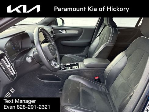 Used 2021 Volvo XC40 T5 R-Design w/ Advanced Package image 21