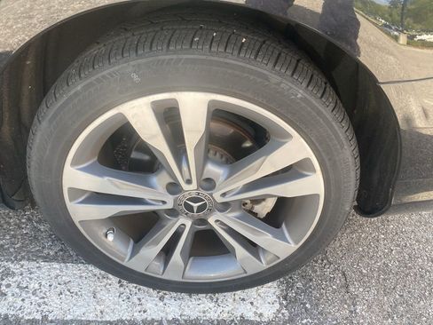 Used 2021 Mercedes-Benz C 300 4MATIC Sedan image 6