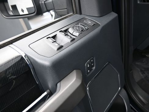 Used 2022 Ford F350 Platinum image 14