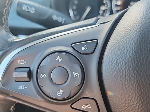 Used 2019 Buick Envision Premium w/ Driver Confidence Package image 17