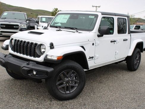 New 2026 Jeep Gladiator Sport image 1