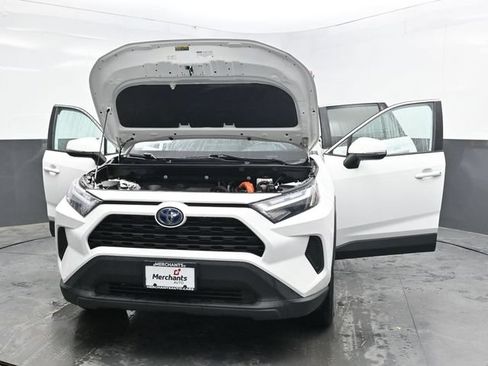 Used 2022 Toyota RAV4 XLE AWD/4WD image 46