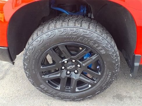Used 2024 Chevrolet Silverado 1500 LT Trail Boss w/ Convenience Package II image 8