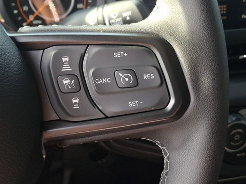 Used 2025 Jeep Gladiator Mojave w/ Safety Group AWD/4WD image 21