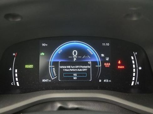 Used 2025 Toyota Camry SE FWD image 9