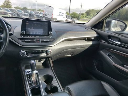 Certified 2021 Nissan Altima 2.0 SR FWD image 12