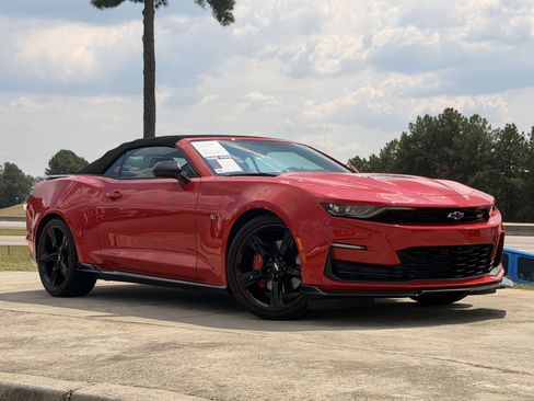 Used 2023 Chevrolet Camaro SS RWD image 2
