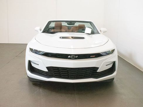 Used 2021 Chevrolet Camaro SS RWD image 2